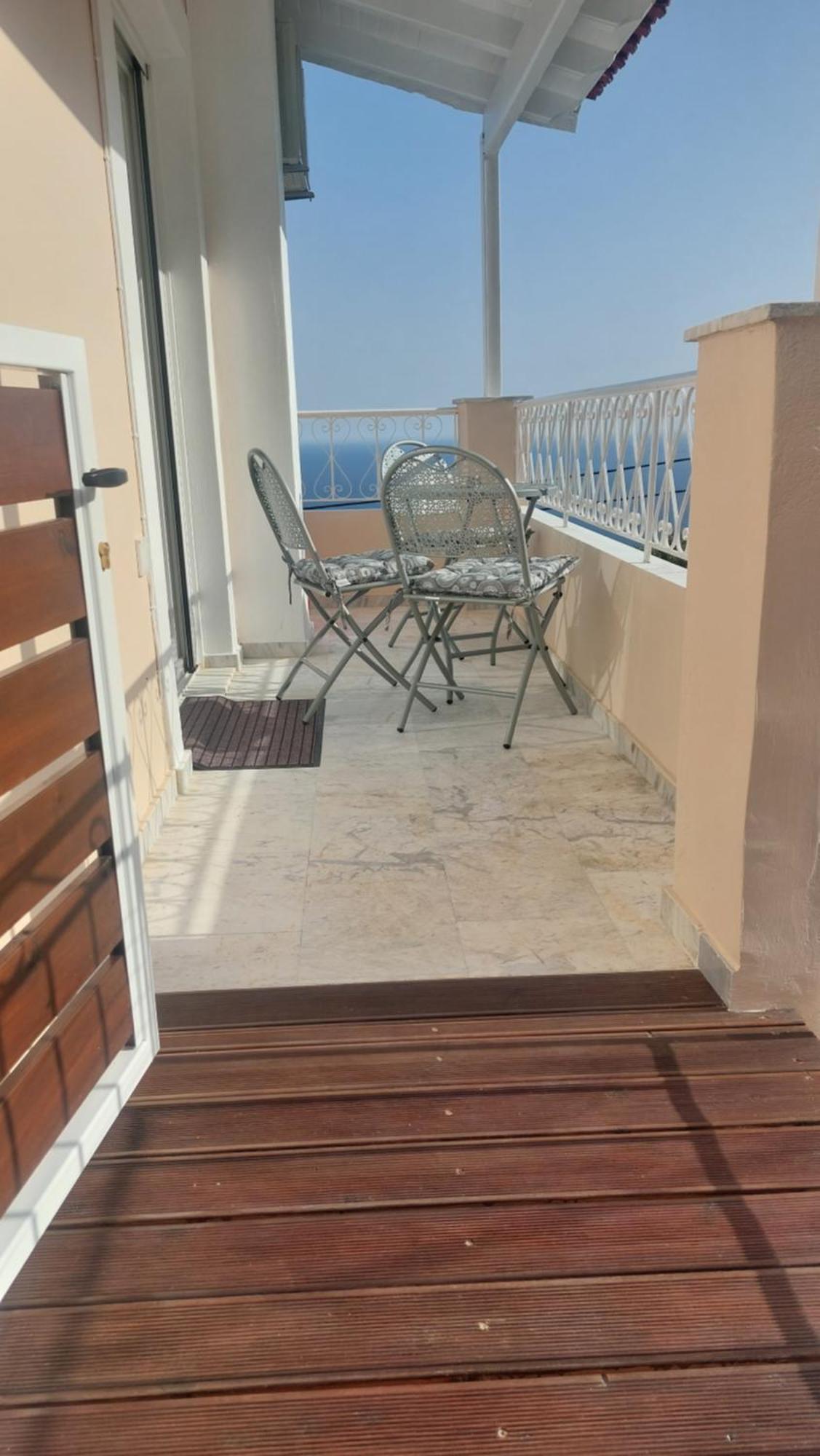 Anemos Apartment *